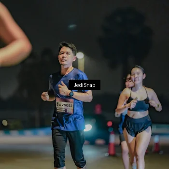 Runner Photo 7506290