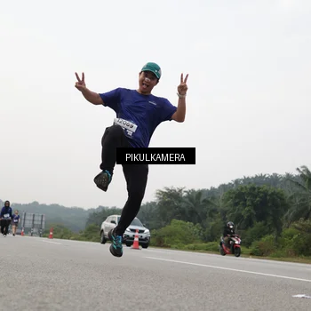 Runner Photo 7506292