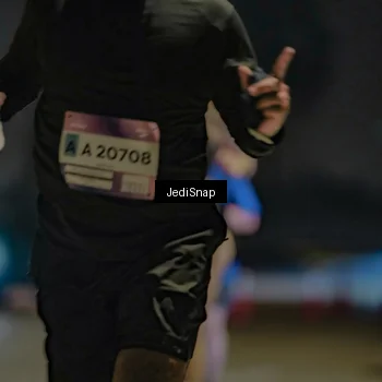 Runner Photo 7506297