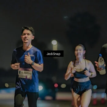 Runner Photo 7506302