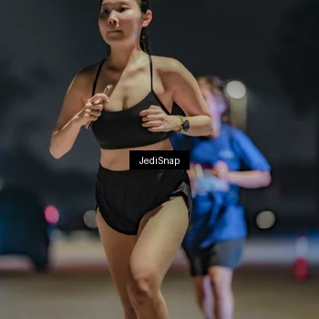 Runner Photo 7506305