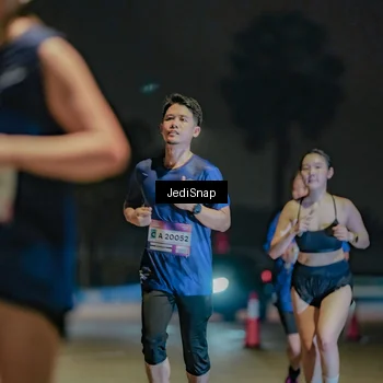 Runner Photo 7506306