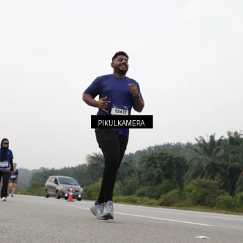 Runner Photo 7506309