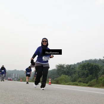 Runner Photo 7506337