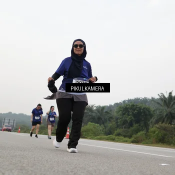 Runner Photo 7506342