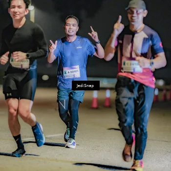 Runner Photo 7506344