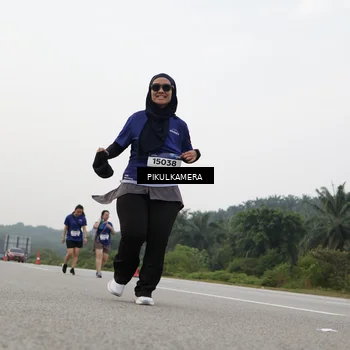 Runner Photo 7506345