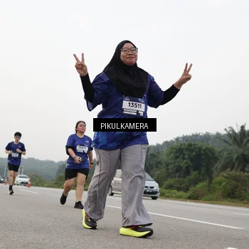 Runner Photo 7506381