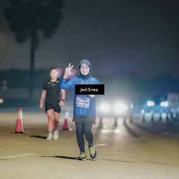 Runner Photo 7506385
