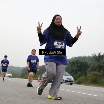 Runner Photo 7506395