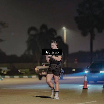 Runner Photo 7506417
