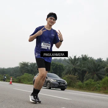 Runner Photo 7506443