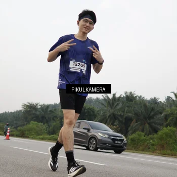 Runner Photo 7506444