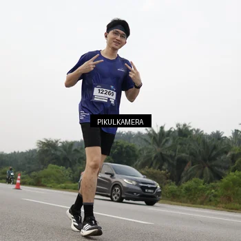 Runner Photo 7506448