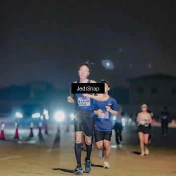 Runner Photo 7506455