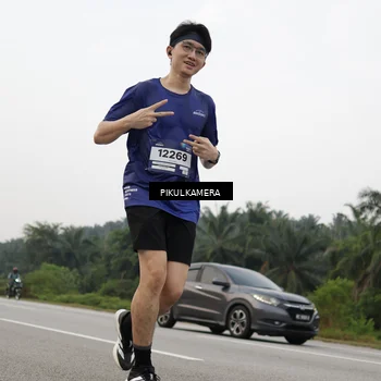 Runner Photo 7506458
