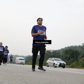 Runner Photo 7506464