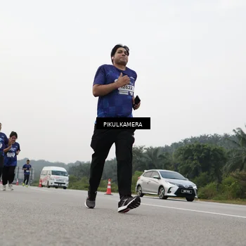 Runner Photo 7506467