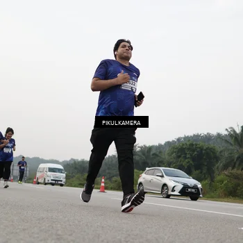 Runner Photo 7506475