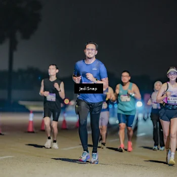 Runner Photo 7506479
