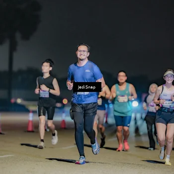 Runner Photo 7506480