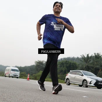 Runner Photo 7506484
