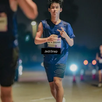 Runner Photo 7506486