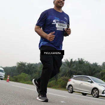 Runner Photo 7506488