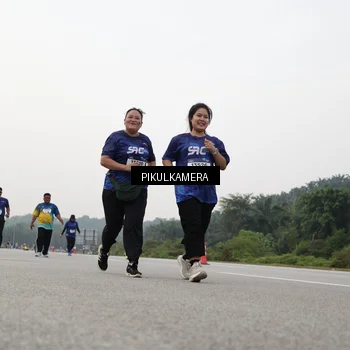 Runner Photo 7506500