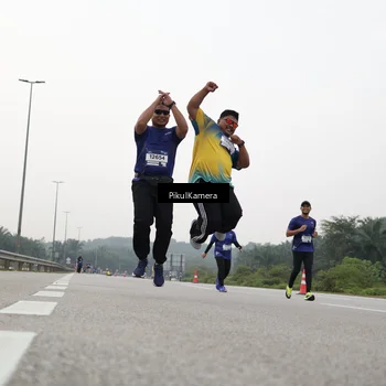 Runner Photo 7506542