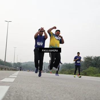 Runner Photo 7506547