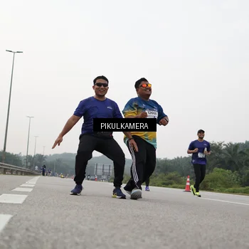 Runner Photo 7506557