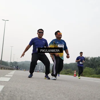 Runner Photo 7506558