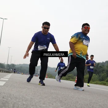 Runner Photo 7506589