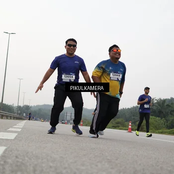 Runner Photo 7506591