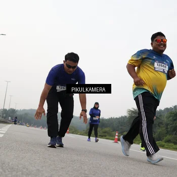 Runner Photo 7506602