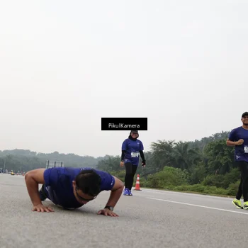 Runner Photo 7506603