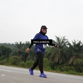 Runner Photo 7506611