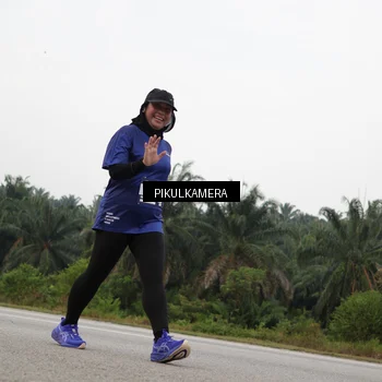 Runner Photo 7506623
