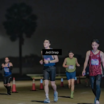 Runner Photo 7506636