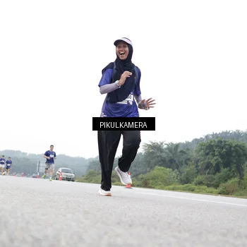 Runner Photo 7506640