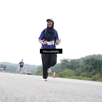 Runner Photo 7506642