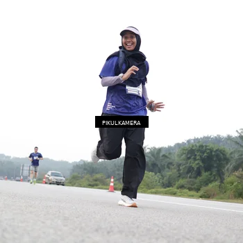 Runner Photo 7506652