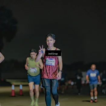 Runner Photo 7506655