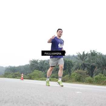 Runner Photo 7506670