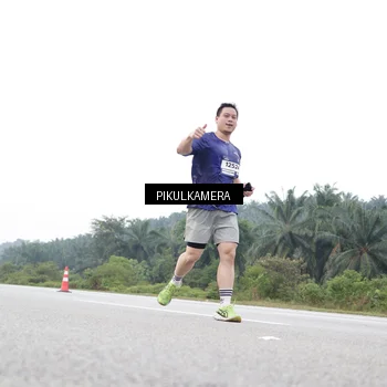 Runner Photo 7506673