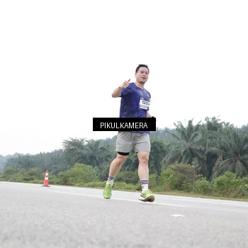 Runner Photo 7506674