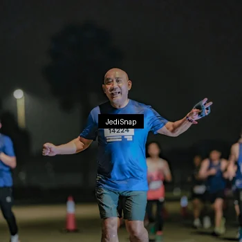 Runner Photo 7506675