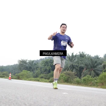 Runner Photo 7506678