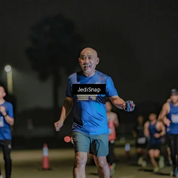 Runner Photo 7506680